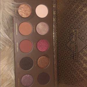 Zoeva eyeshadow pallet Cocoa Blend